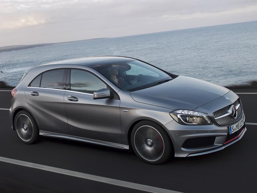  Mercedes-Benz A250 AMG Sport Package 2012 года  (фото 10 из 21)